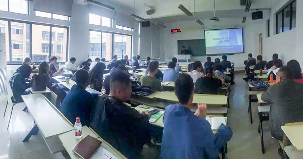 �������r�I�N���ĸ����O�����l����Ӗ���������v��