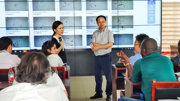 �����A������(j��ng)���c���킃���@�x(ch��ng)��y(c��)��(b��o)���뽻��