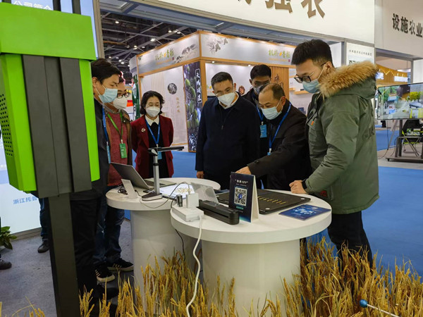 浙江省農(nóng)業(yè)農(nóng)村廳黨組成員、省畜牧農(nóng)機發(fā)展中心主任陳良偉一行